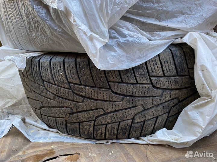 Kumho I'Zen KW31 26.5/65 R17 116R