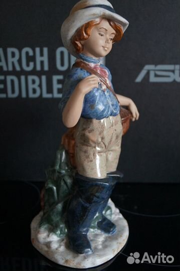 Коллекционная Nadal (Spain) Мальчик с контрабасом