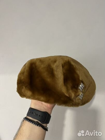Шапка женская-берет мутоновый