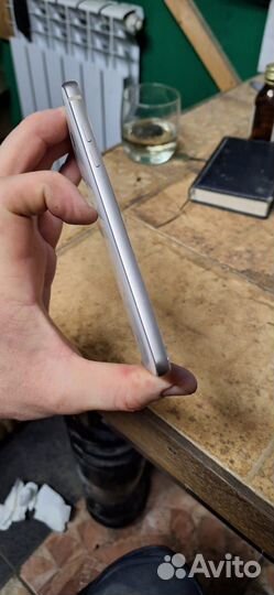 Телефон LG G6