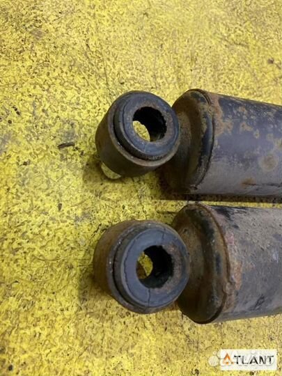 Амортизатор задний toyota hiace