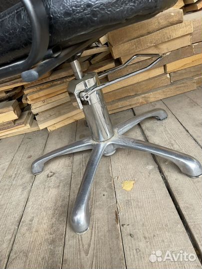 Парикмахерский стул бу