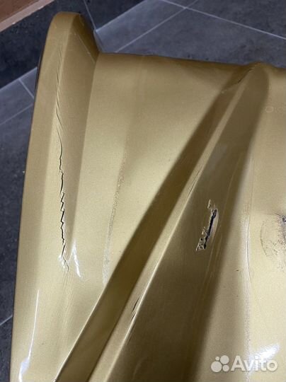 Крыло переднее правое brp G2 золотое