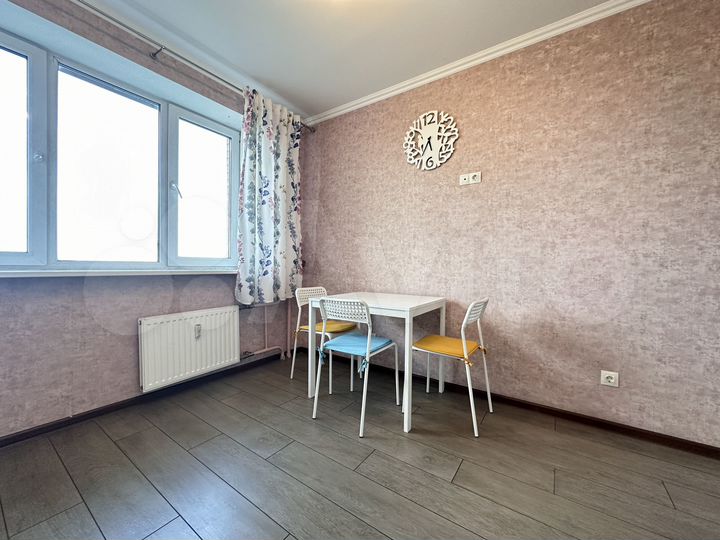 2-к. квартира, 64 м², 10/21 эт.