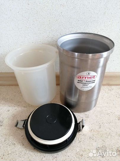 Термос металлический