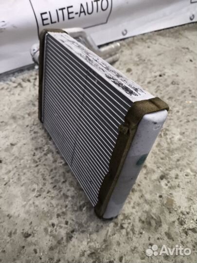 Радиатор печки Audi Q5 8R 2.0 2010
