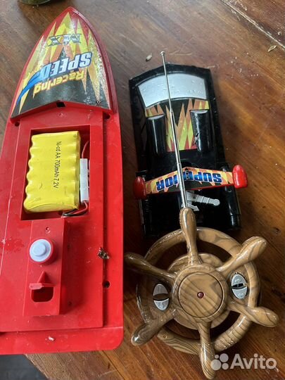 Игрушка катер радиоуправляемый