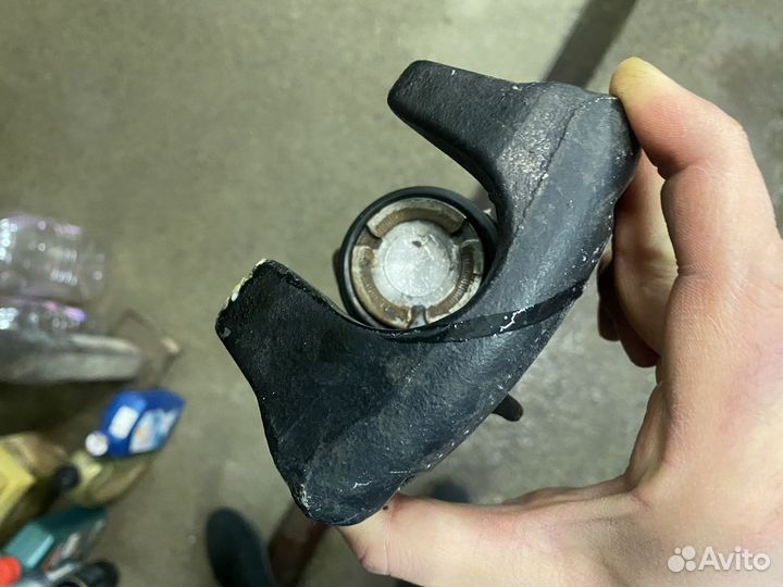 Суппорт audi a4 б8