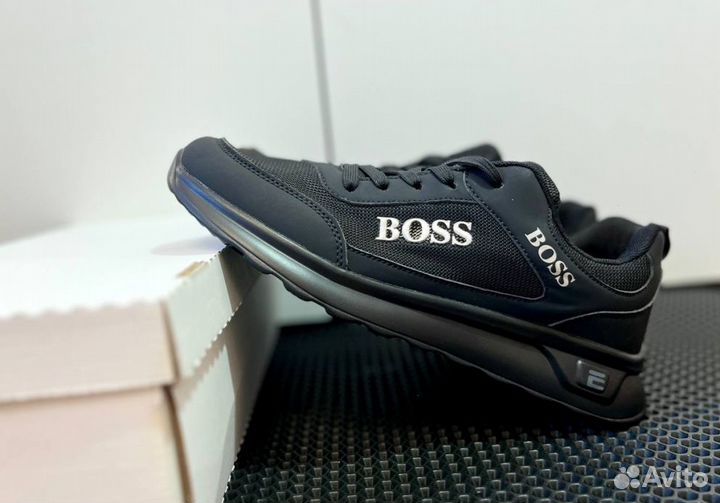 Кроссовки Boss комфортные