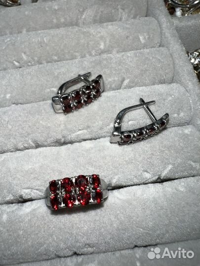 Серебряный комплект с гранатом