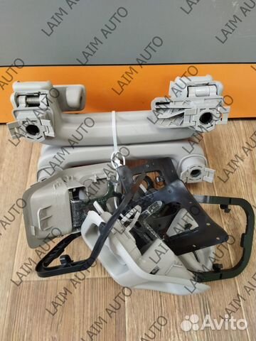 Ручки внутренние потолочные Volvo