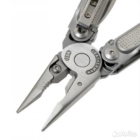 Мультитул leatherman free P2 832638 с нейлоновым ч