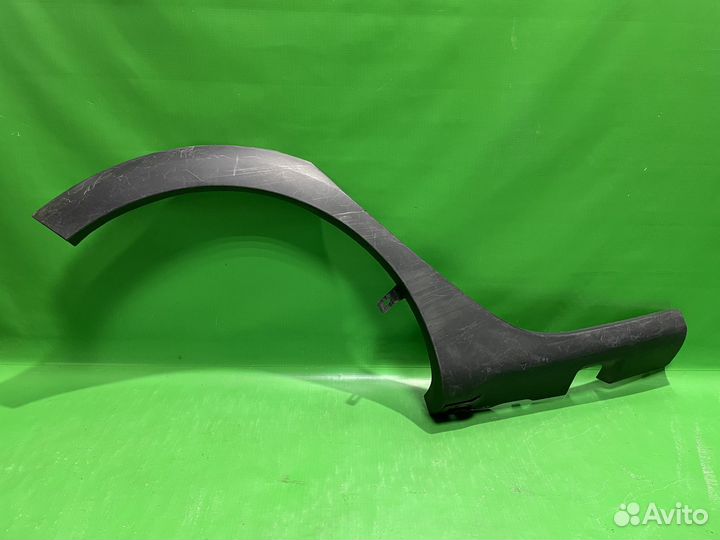 Накладка заднего правого крыла Renault Sandero 14+