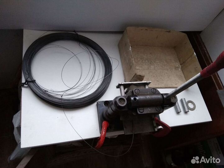 Оборудование для изготовления сувенирных значков