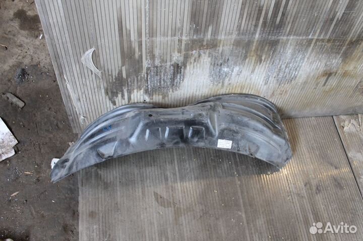 Защита заднего правого крыла Mitsubishi L200