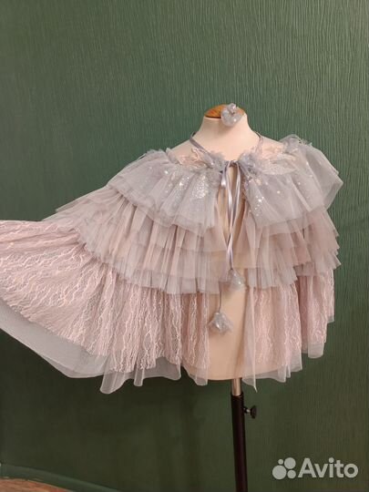 Накидки кейпы карнавальные разные