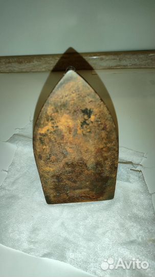 Старый утюг железный