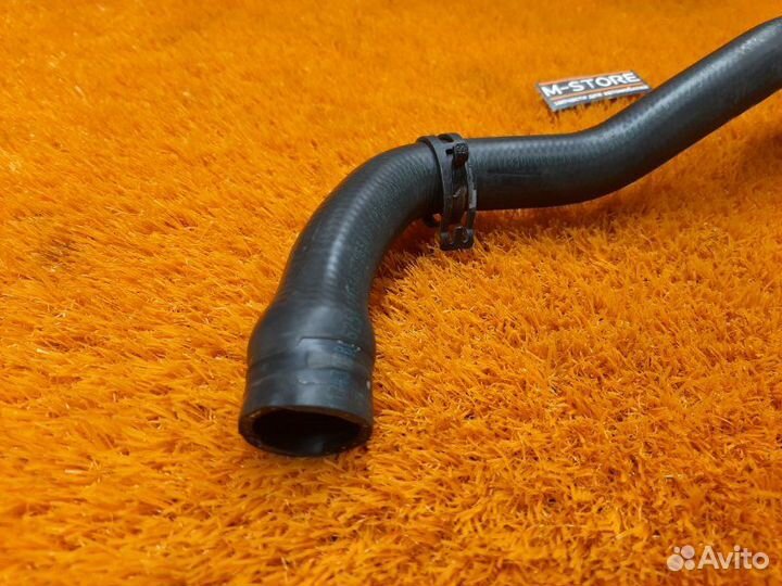 Патрубок системы охлаждения Mercedes-Benz C-Class