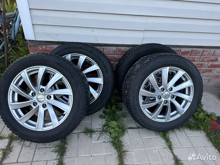 R16 Nokian Tyres Hakkapeliitta 8 205/55, PCD 5x112 DIA 57.1