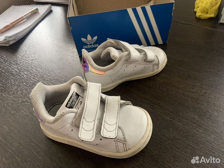 Кроссовки adidas