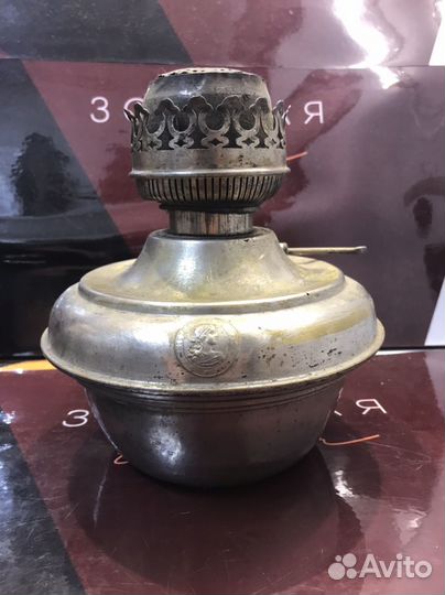 Старинная керосиновая лампа