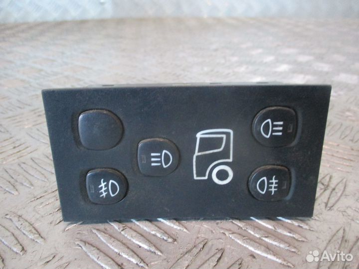 Панель управления дополнительным светом Scania 190