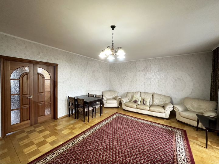 3-к. квартира, 93,7 м², 8/10 эт.