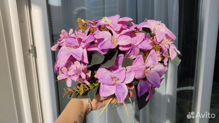 Искусственные цветы 18 роз и 8 лилий