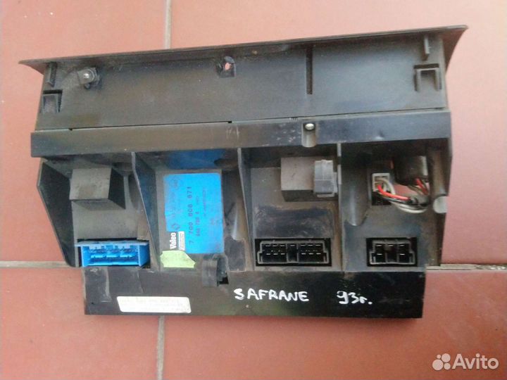 Блок климат-контроля на Рено Шафран 1993 г.в