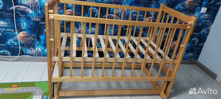 Кроватка-маятник