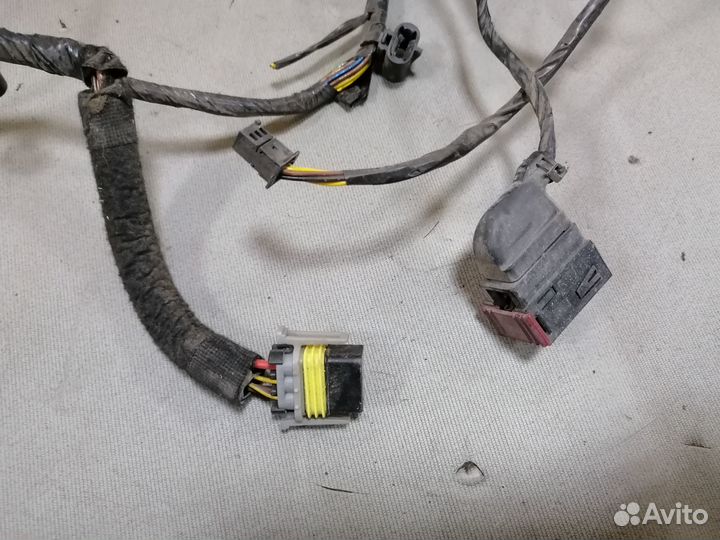 Коса двери передней правой Opel Astra H 2004-2015