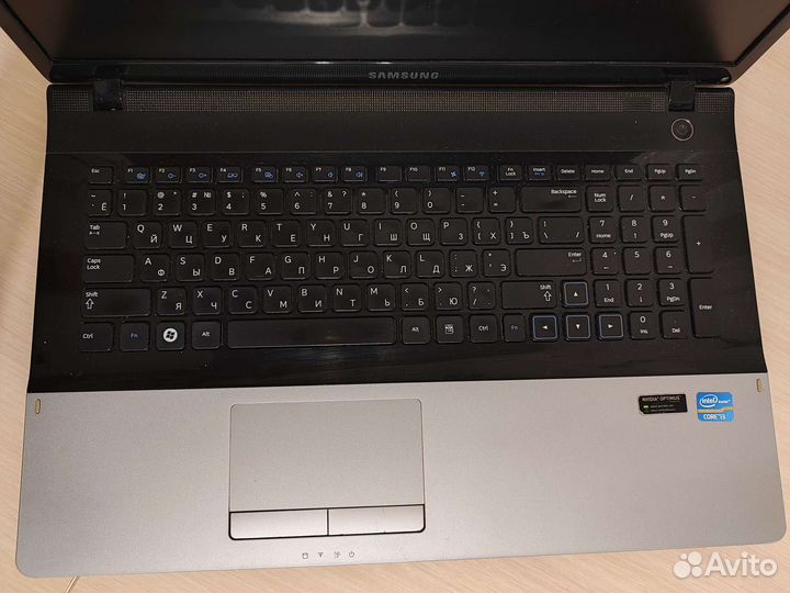Ноутбук Samsung 17.3'' i3 / 8Gb / SSD 250Gb