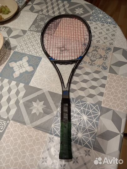 Теннисные ракетки разные