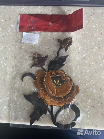 Нашивки, наклейки на одежду, сумки, новые