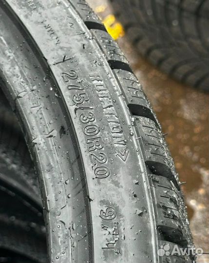 Tourador Ice Star TSW1 245/35 R20 и 275/30 R20 97T