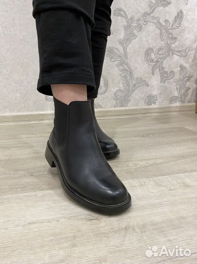 Женские ботинки