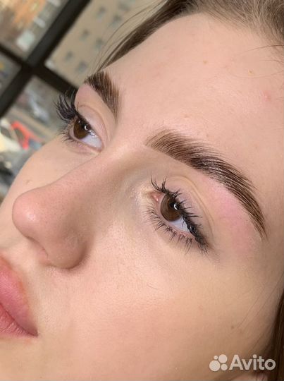 Оформление бровей