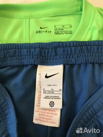 Спортивные штаны и футболка nike