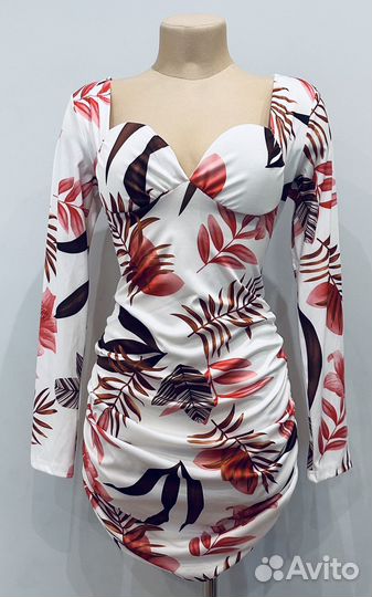 Яркое платье бюстье