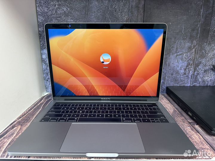 MacBook Pro 13 2017 Touch bar i5/16gb/512gb