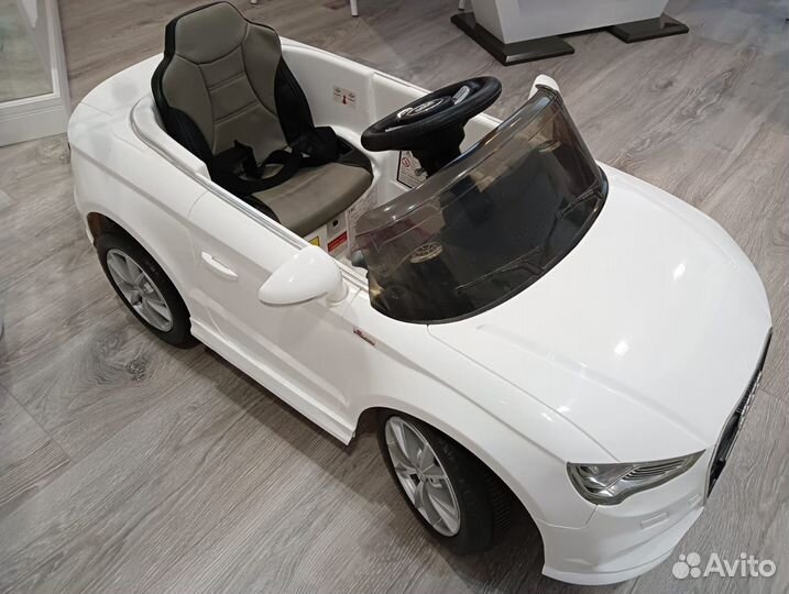 Детский электромобиль