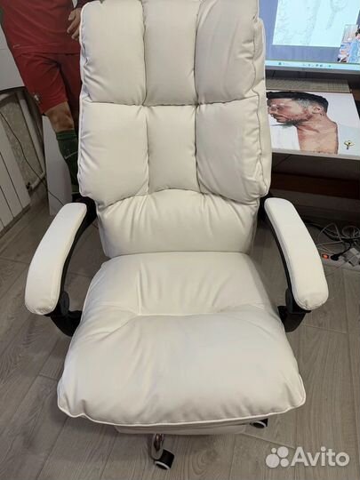 Игровое компьютерное кресло