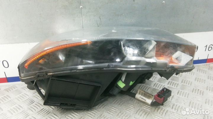 Фара Volvo XC90 (2002-2014)