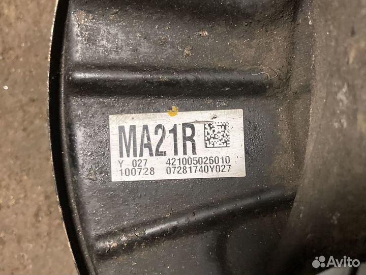 Задний кулак Lexus LS460 LS лс 460 600 LS600h 09г