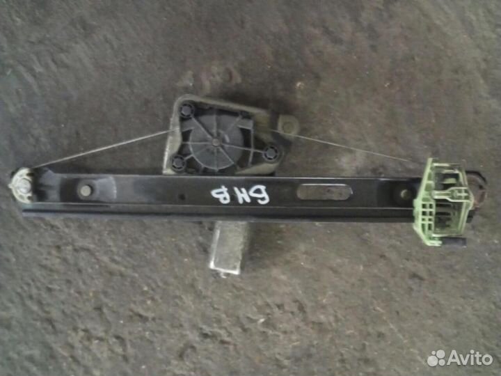 Стеклоподъемник электр. задний левый BMW 1-серия