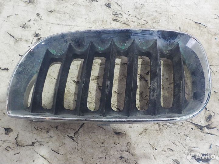 Решетка радиатора BMW X3 E83