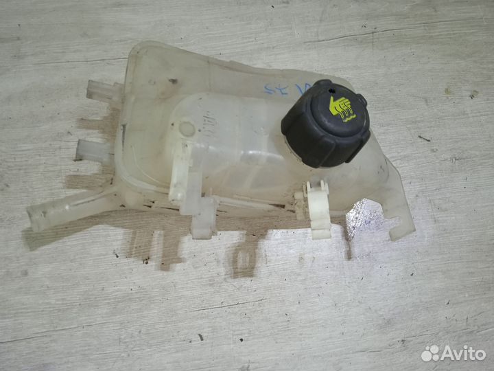 Расширительный бачок Рено Меган 3 Renault Megane 3