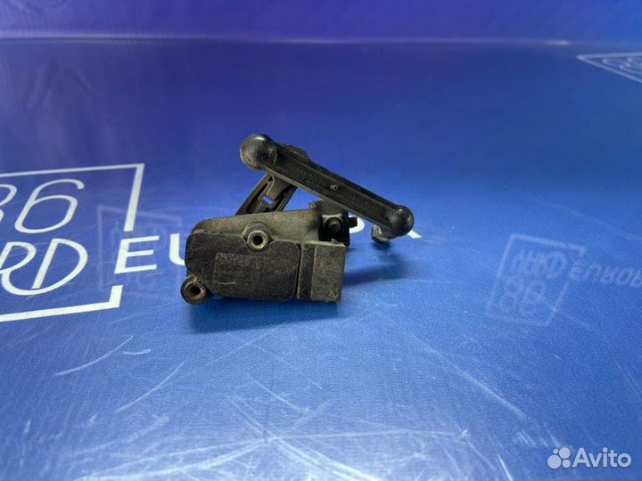 Датчик высоты дорожного просвета передний левый