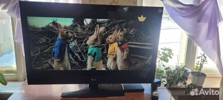 Телевизор LG 42cs560-zd