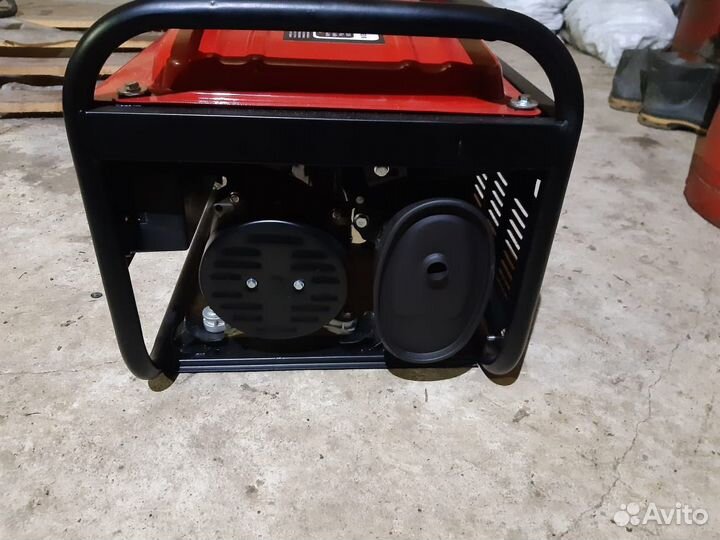 Бензиновый генератор
